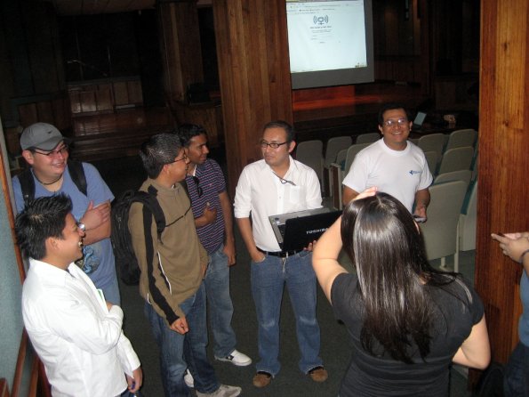 Primeros en llegar al BarCamp