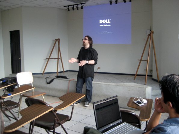 Eduardo Arcos en barcampgt