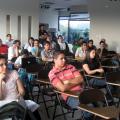 Escuchando la charla de Eduardo Arcos
