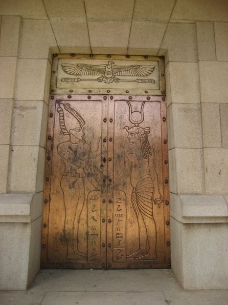 Entrada a la tumba egipcia
