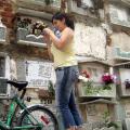 Paola tomando fotos