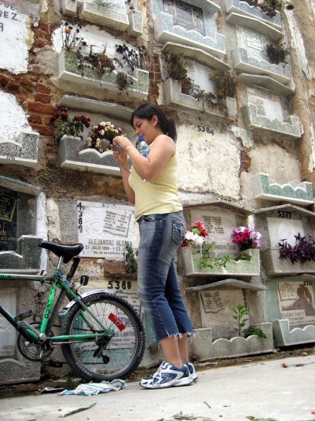 Paola tomando fotos