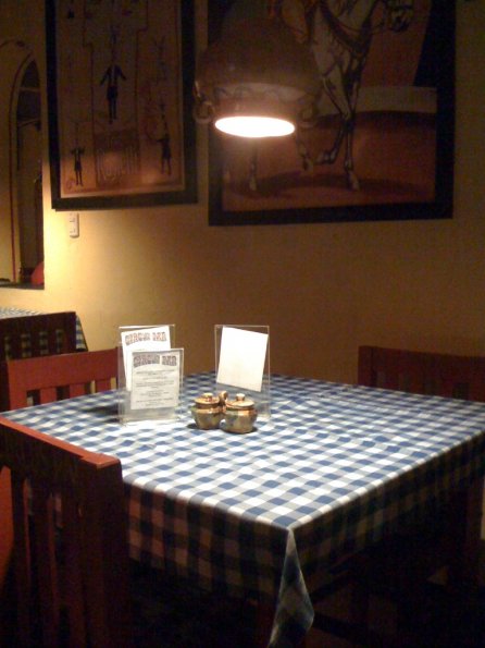 Mesa del Circus Bar