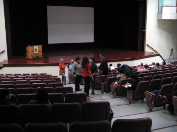 Primeras personas en entrar al Auditorio
