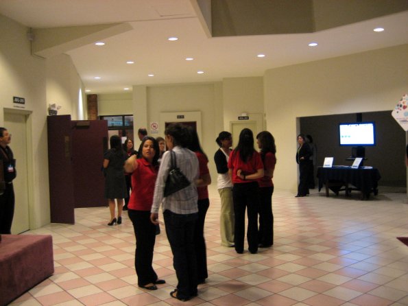 Primeras personas en entrar al Auditorio