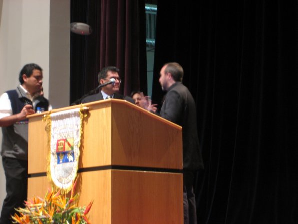 Luis Figueroa y Jimmy Wales