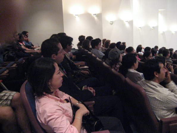 Publico asistente a la conferencia