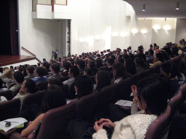 Publico asistente a la conferencia