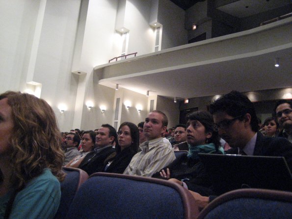Publico asistente a la conferencia