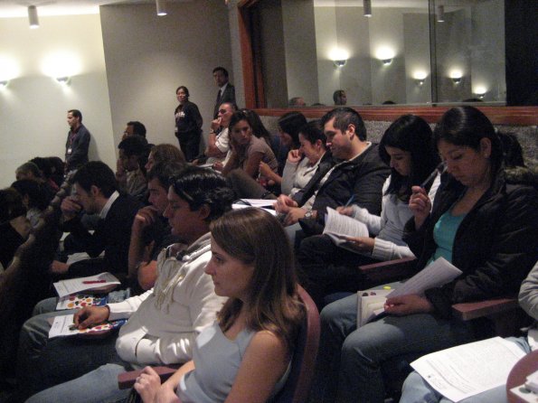 Publico asistente a la conferencia