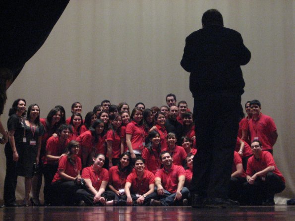 Momento de la foto oficial de los Voluntarios de la UFM