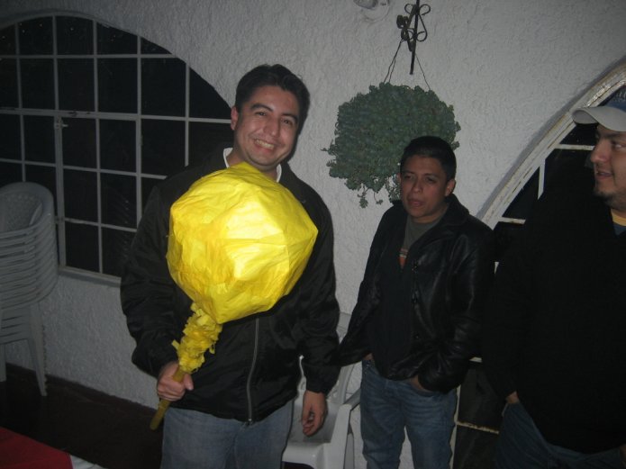 El palo para reventar la piñata El palo para reventar la piñata
