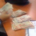 Contanto el Dinero para comprar un iPhone 3G Prepago