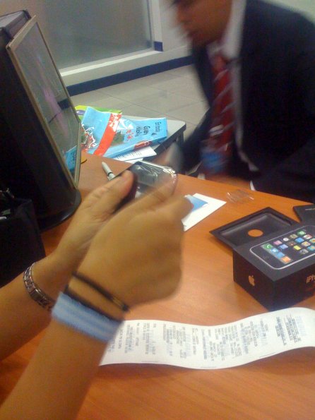 Manos en el iPhone 3G 