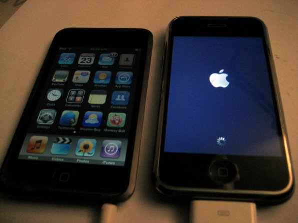 My iPod Touch just sees how the iPhone gets pwned XD