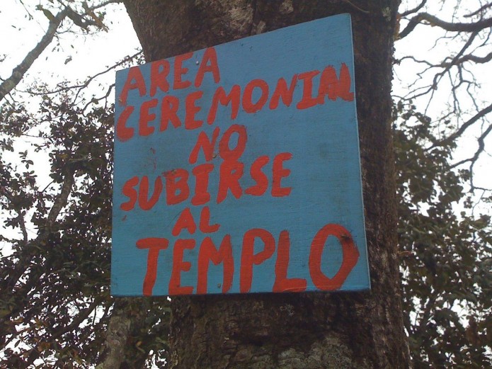 Rótulo: No subirse al Templo Rótulo: No subirse al Templo