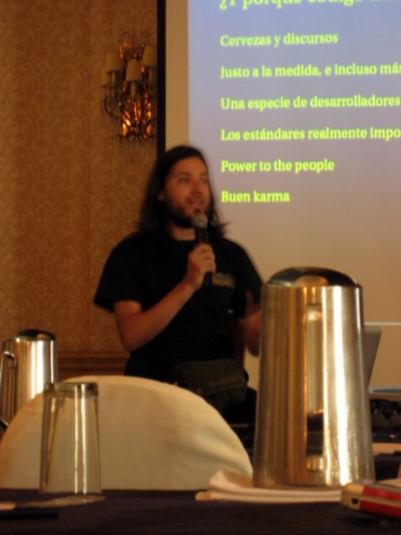 Alexis en su charla