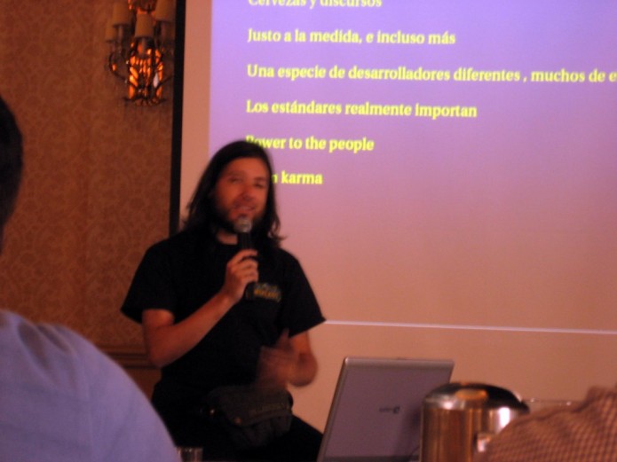 Alexis en su charla