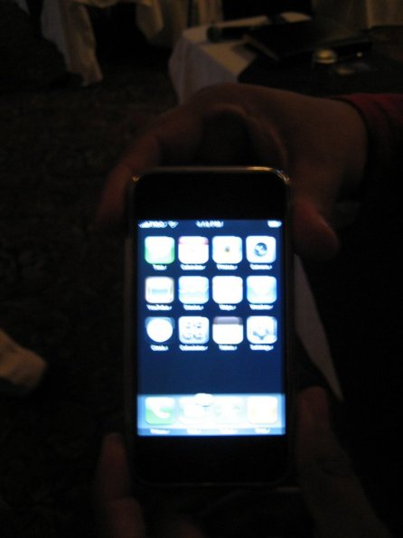 Probando el iphone de leo prieto