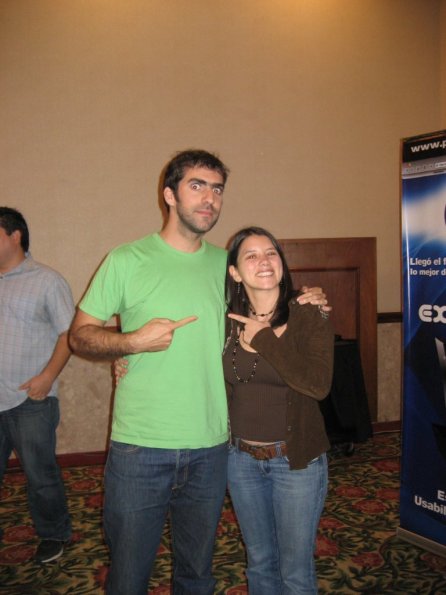 Leo y Stephanie Falla