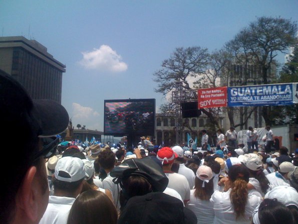 TransmisiÃ³n de un video a los manifestanes