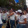 Manifestantes en la Plaza Italia