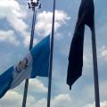 Bandera de la Municipalidad y de Guatemala - 2