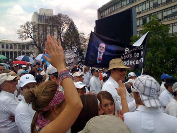 Aplaudiendo las palabras...