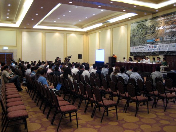 Asistentes a la ignauraciÃ³n de Mexico Web 2.0 - 1