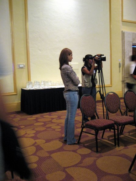 Gente de Televisa haciendo cobertura del evento