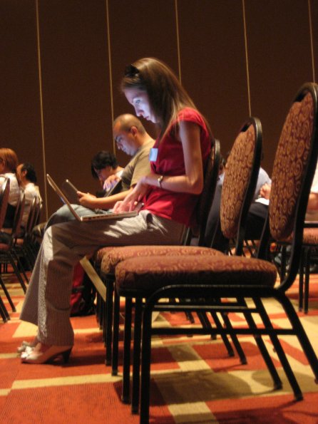 Asistente al panel de The future of browsers