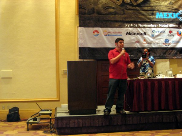 Cvander hablando de Comunidades Virtuales