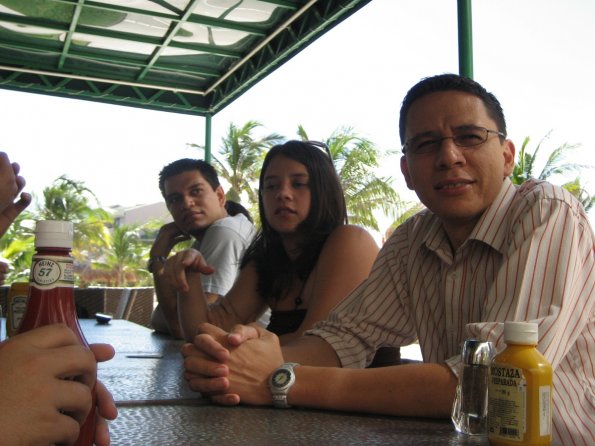 Pablasso, Stephanie y Seo Charlie