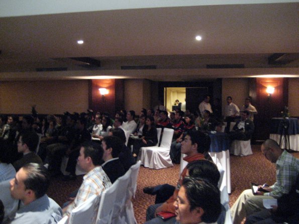 Asistentes a la conferencia