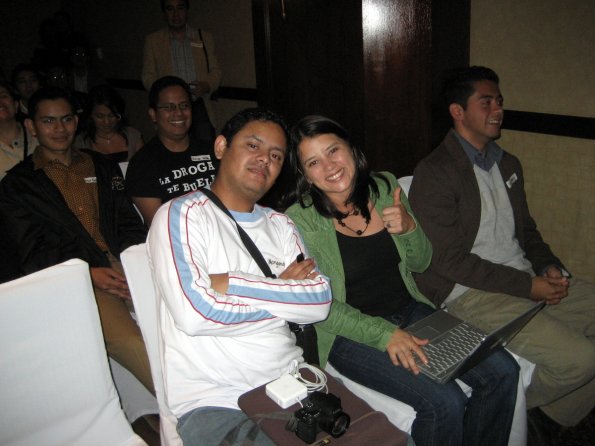 Oscar Mota y Stephanie Falla