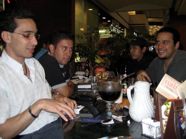 @abasme, @danianzueto y @pena2